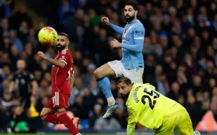 هل حان وقت رحيل محمد صلاح عن الريدز؟.. لاعب ليفربول السابق يكشف