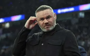 واين روني يعترف: ربما كنت قاسيًا في انتقادي لفيرجيل فان دايك