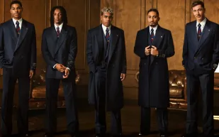 أناقة البلاوغرانا: برشلونة يتعاون مع AMIRI لتصميم ملابسه الرسمية حتى 2030