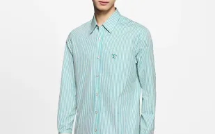 الأقمشة المخططة على منصّة الموضة مرّة أخرى: أناقة لا تفقد بريقها