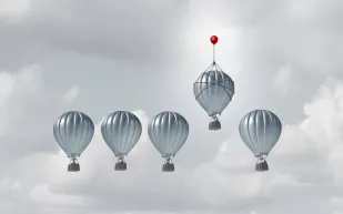 انفجار بالونات هيدروجين خلال مراسم زفاف في دلهي يثير الذعر ويصيب العروسين (فيديو)