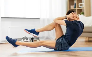  كم عدد تمارين البطن المناسب لعمرك؟ الخبراء يجيبون