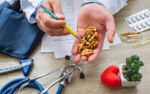 هل طعامك يحدد مزاجك؟ دراسة تكشف المعادن المؤثرة على صحتك النفسية