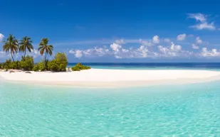 قرار "تاريخي" بشأن التدخين في المالديف للسياح والمواطنين