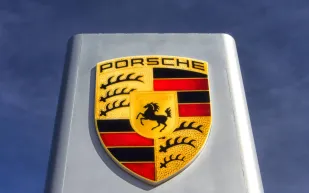 بورش تكشف عن 911 GT3 "أوسيلوت" المستوحاة من غابات الأمازون الكولومبية