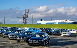 سيارة جديدة من إكسيد تتحرك في كل الاتجاهات وتغيّر مفهوم الركن (فيديو)