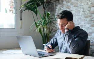 دراسة: العلاج بالرسائل النصية يحقق نتائج مشابهة لجلسات الفيديو في مكافحة الاكتئاب