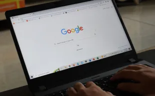  غوغل تطلق أداة جديدة بالذكاء الاصطناعي لعشّاق السفر.. تعرّف عليها