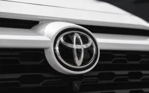 هايلكس 2025.. تويوتا تطلق النسخة الكهربائية