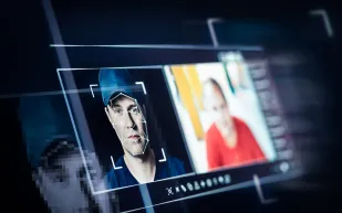 هل تستطيع كشف الصور المزيفة؟ الأسنان والعيون تكشف الإجابة