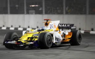 رينو تودّع 100 سيارة كلاسيكية في مزاد تاريخي استعدادًا لمتحف باريس (فيديو)