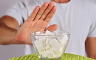 كيف تضر الحلوى الخالية من السكر الكبد؟ 