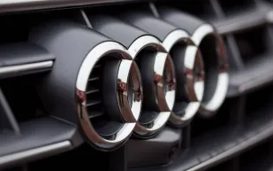 أودي RS 6 سيدان تعود في 2027 بنظام هجين جديد