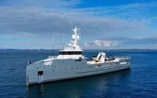 من "Wingman" إلى "Kalm".. قصة يخت زوكربيرغ وفلسفة فيسبوك (فيديو)