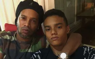 جواو مينديز: إرث رونالدينيو ليس عبئًا على مسيرتي