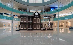 A. Lange & Söhne تحيّة نابضة بالإبداع والفخامة من دبي إلى Glashütte  