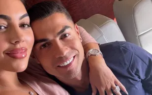 جورجينا رودريغيز تمازح رونالدو: "خاتم الخطوبة الماسي؟ أقل ما يمكن أن يقدمه!"