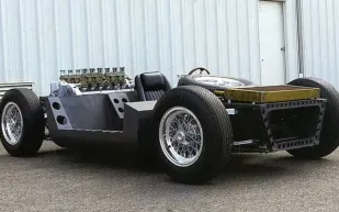 لامبورغيني ميورا.. من الهيكل العاري إلى أول سيارة خارقة في العالم 