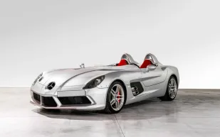 SLR ستيرلينغ موس.. جوهرة مرسيدس تعود للأضواء في مزاد باريس 2026