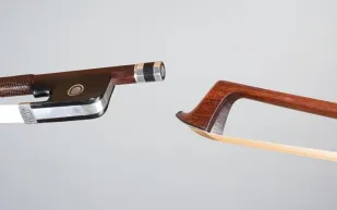 قوس تشيلو من صنع تورتي يحقق رقمًا قياسيًا عالميًا في مزاد بفرنسا (فيديو)