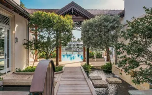 منزل استوائي فاخر بفلوريدا يُعرض للبيع  بهذا السعر