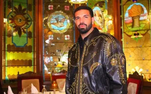 تحفة دريك الجديدة.. رولز-رويس مستوحاة من سيارات ناسكار! (فيديو)