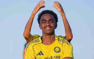 لماذا تعقّدت مفاوضات النصر لتجديد عقد لاعبه عبد الرحمن سفياني؟ (فيديو)