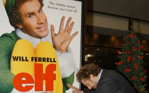 بيع زي فيلم Elf الذي ارتداه ويل فيريل مقابل 239 ألف جنيه إسترليني