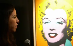 "مارلين البرتقالية".. أيقونة وارهول تتألق مجددًا في معرض سوثبيز نيويورك