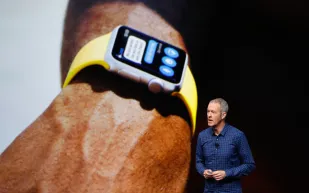 ديزني ترشح التنفيذي السابق في آبل لعضوية مجلس إدارتها