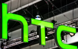 HTC تطلق نظارات VIVE Eagle الذكية بدعم Gemini و OpenAI