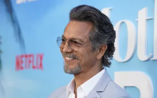 بن برات يحتفل بعيد ميلاده الـ62.. مسيرة هوليوودية مليئة بالنجاحات والثروة