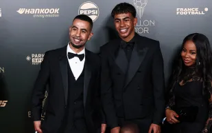 ليست كرة القدم.. والد لامين يامال يتفوّق على نجله في هذه اللعبة (فيديو)