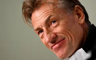 رينارد يؤكد استمراره مدرباً للأخضر ويعد بتصحيح الأخطاء قبل المونديال