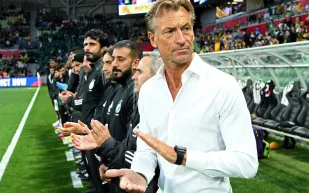 هيرفي رينارد يتخذ قرارًا مفاجئًا قبل مواجهة جزر القمر (فيديو)