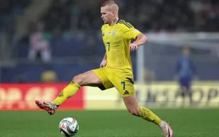 ستراسبورغ يراقب مستقبل ميخايلو مودريك وسط احتمالات رفع الإيقاف