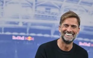 هل يعود يورغن كلوب إلى الملاعب؟ سر بند "ريد بول" المثير