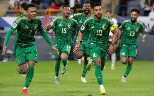 صدام عربي قوي.. موعد مباراة السعودية وعمان في كأس العرب