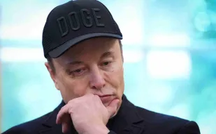 إيلون ماسك يحذر من حرب عالمية قادمة