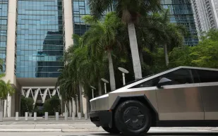 تسلا سايبرتراك تفاجئ الجميع وتحصد جائزة "أفضل اختيار للسلامة+"