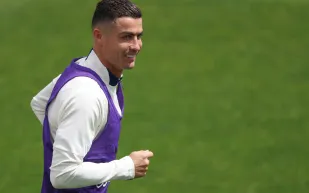 بعد 7 سنوات من الرحيل.. رونالدو يلمّح لإمكانية العودة إلى ريال مدريد بهذه الطريقة