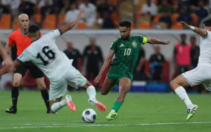 سالم الدوسري يتألق في كأس العرب والهريفي يثني على أدائه الرائع