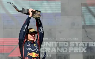 ماكس فيرستابن يتألق بساعة Monaco خلال موسم تاريخي