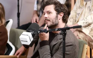 في عيد ميلاده الـ 46.. كم تبلغ ثروة أدم برودي؟