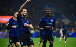 عودة أكانجي وتغيّب آتشيربي.. تشكيلة إنتر ميلان ضد جنوى