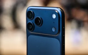 "آبل" تختبر تقنية Face ID﻿ غير مرئية في "آيفون 18".. وقد يتأجل لهذا الموعد