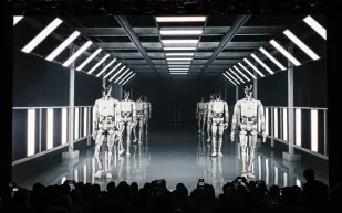 من حفلات الزفاف إلى الاجتماعات.. الصين تتيح استئجار روبوتات بشرية!