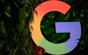 ديزني تتحرك قانونيًا ضد جوجل دفاعًا عن شخصياتها الشهيرة