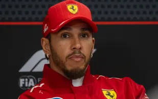 هاميلتون يكشف النصيحة السرية التي منحت نوريس لقب الفورمولا 1 في سباق أبوظبي