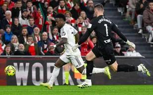 جدول مباريات اليوم الأحد 7 ديسمبر 2025.. مواجهات حاسمة في كأس العرب